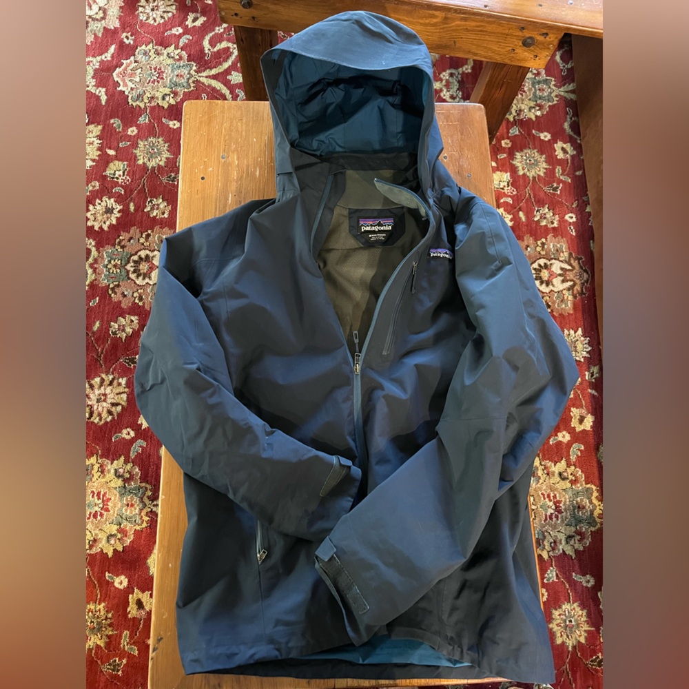 Patagonia Lined Rain Jacket (Men’s medium)